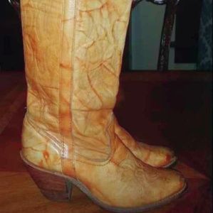 VINTAGE Miss Capezio knee-high boots.